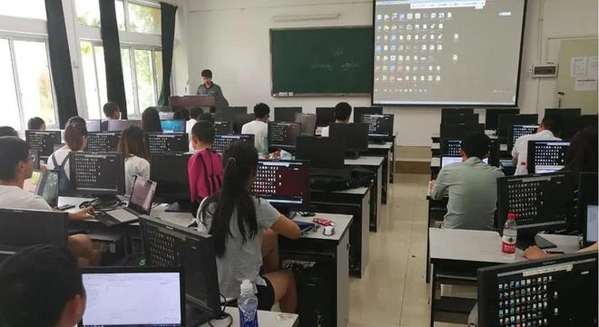 大學里這6類'萬金油專業'很熱門 好就業與難就業的真相